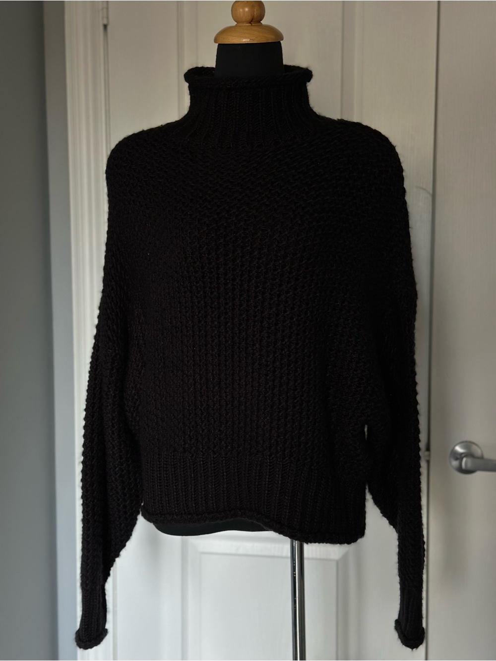 H&M Black Turtleneck cable Knit mock Sweater Women size small oversized fit